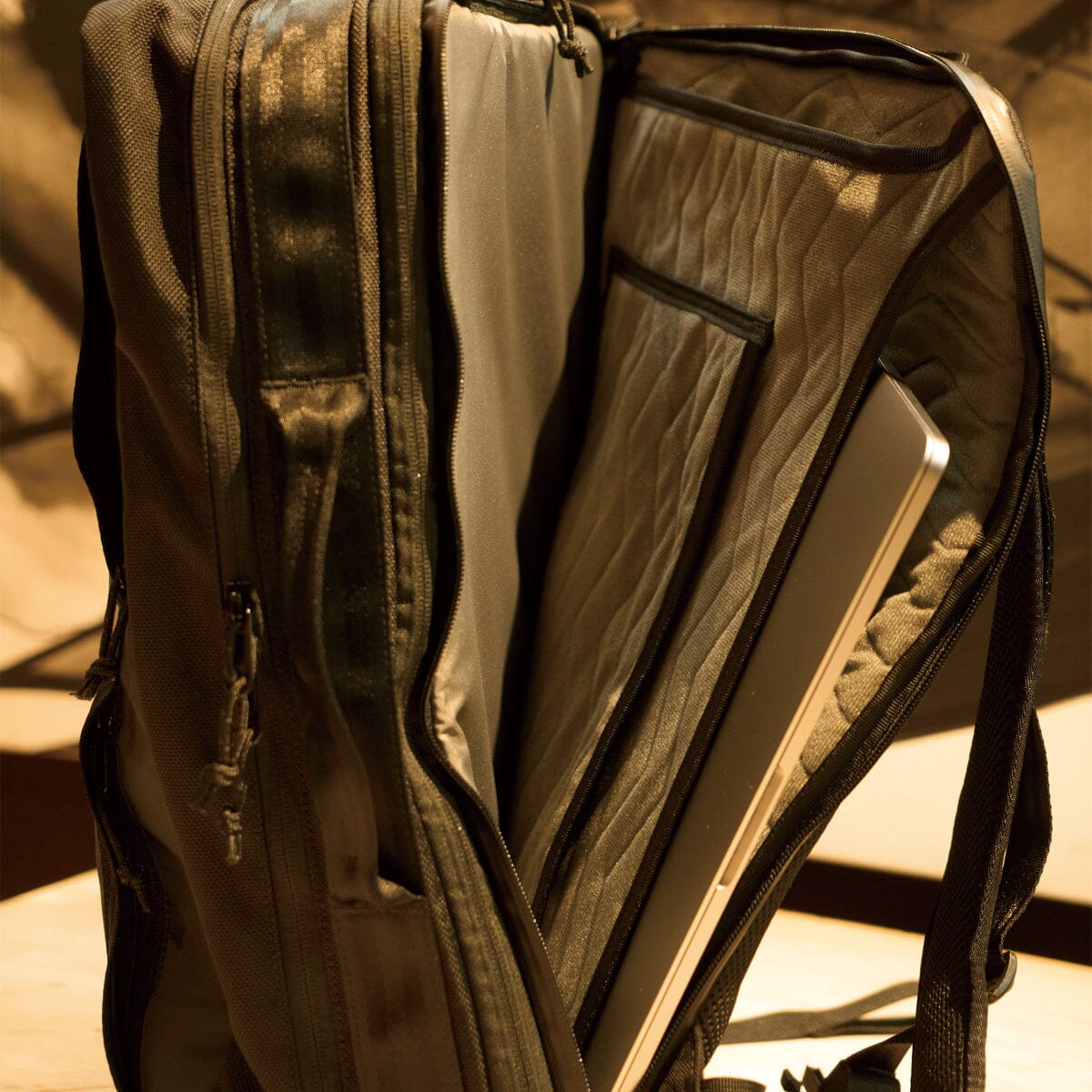 38-KT THE KURO RICH　ダムグッド　レイリーヒュッゲ　新品未使用 38-KT THE RICH leiri hygge DAMNGOOD 38-KT THE KURO RICH ダムグッド