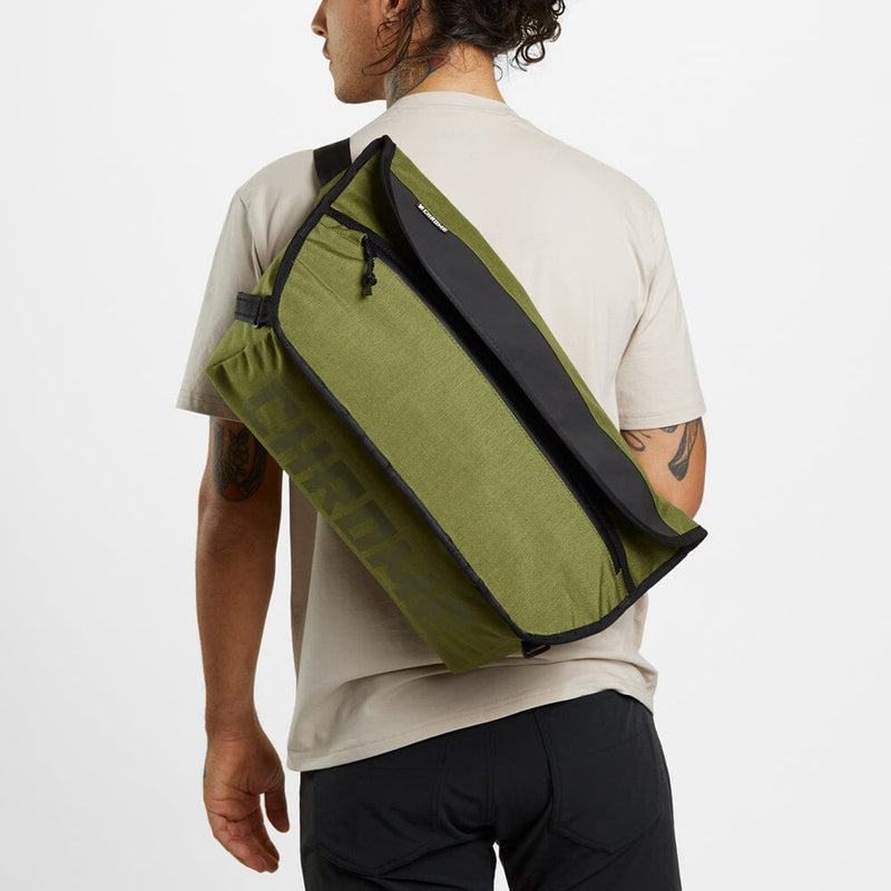 【訳あり】SIMPLE MESSENGER BAG MD  smoke　スモーク