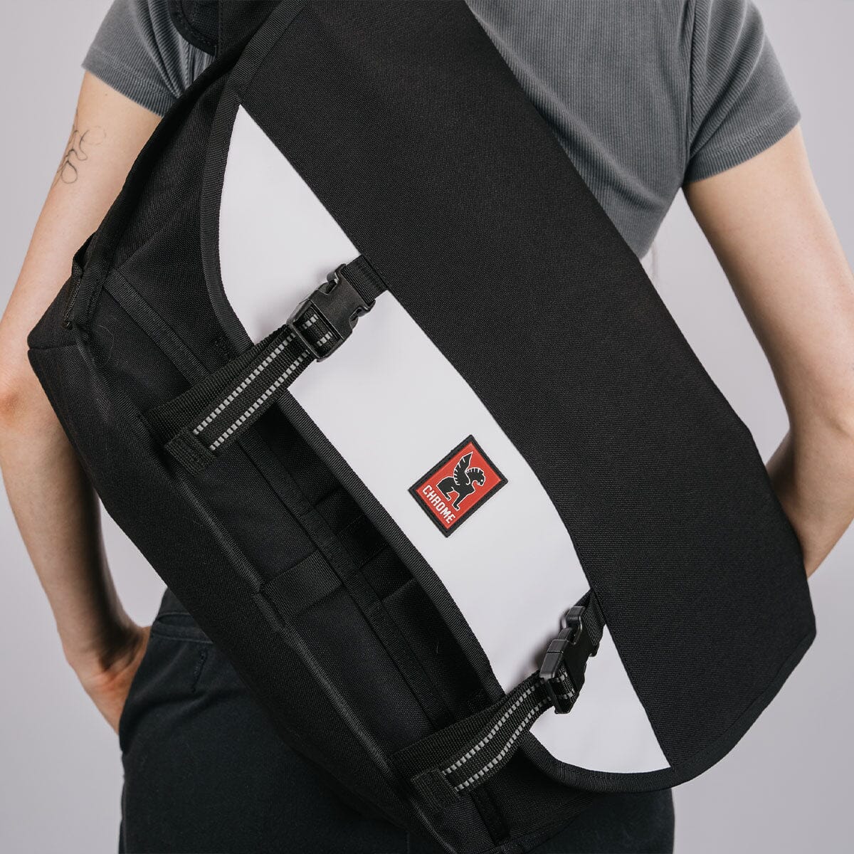 CTZ 24L MESSENGER(シーティーゼット 24L メッセンジャー) | クローム