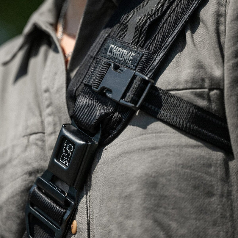 CTZ MESSENGER BAG BAGS chromeindustries 