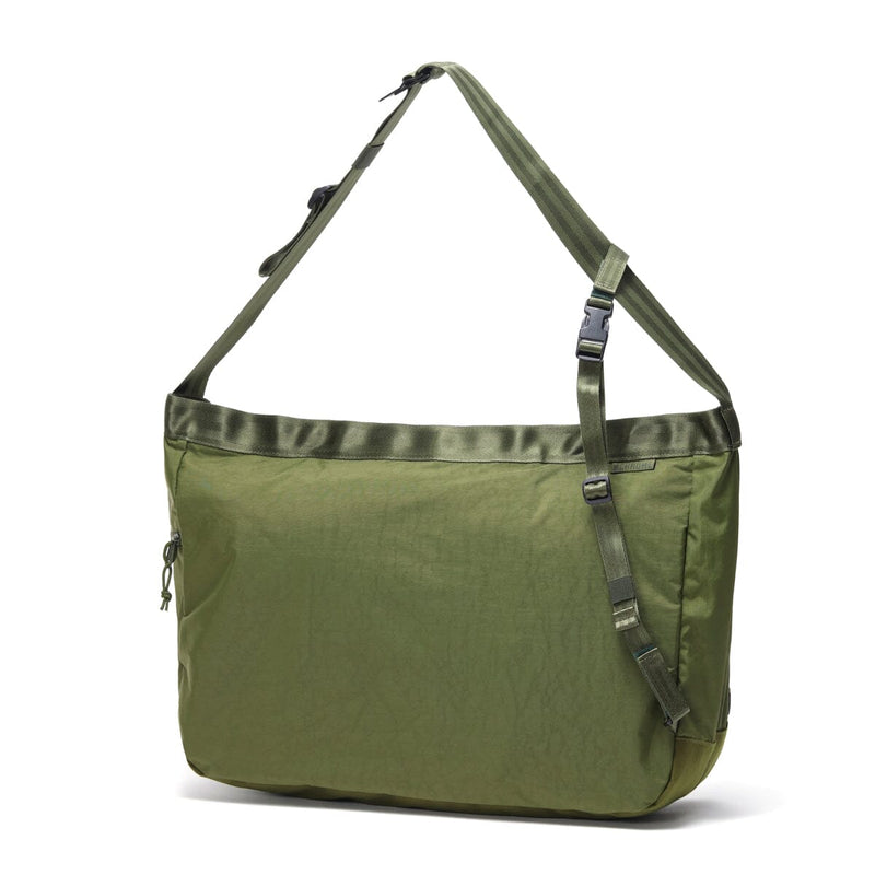 ニュースペーパー メッセンジャー BAGS chromeindustries 