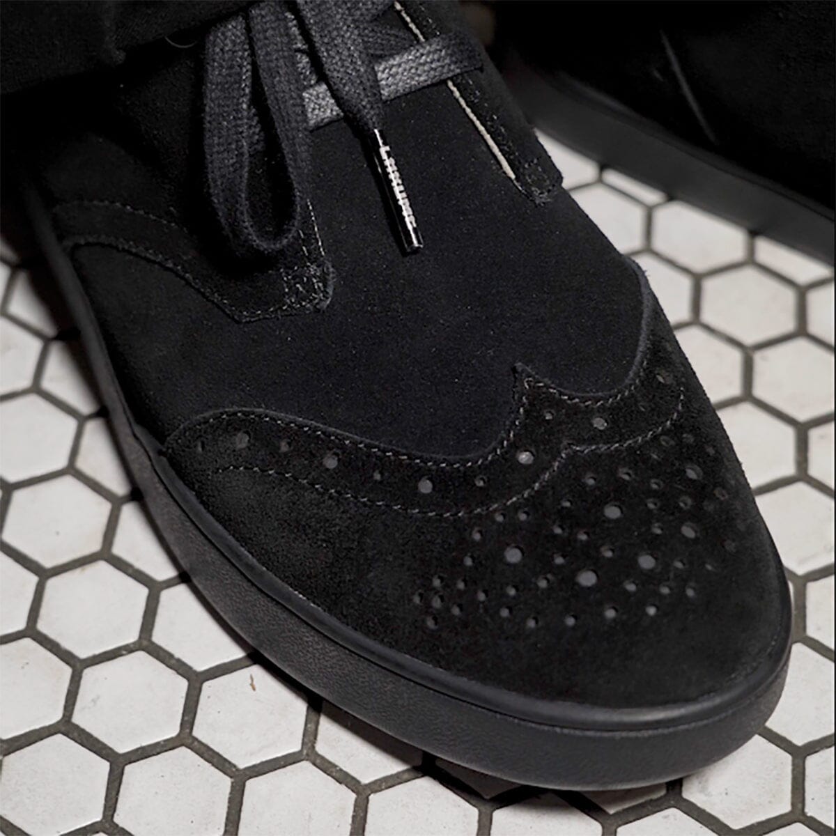 A27 WINGTIP | クローム・インダストリーズジャパン 公式