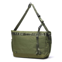クーリエ フラップ メッセンジャー 20L BAGS chromeindustries 