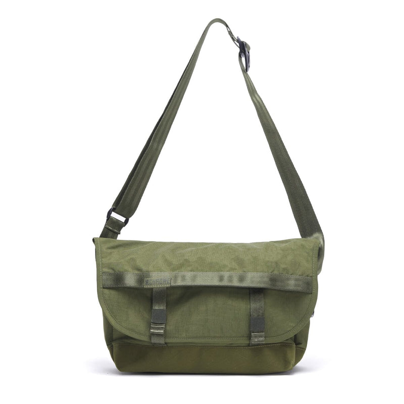 クーリエ フラップ メッセンジャー 6L BAGS chromeindustries 