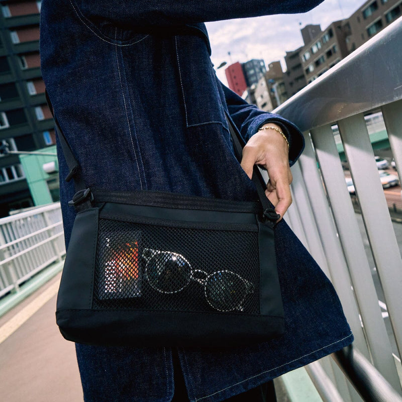 アシスタント サコッシュ 3L ACCESSORIES chromeindustries 