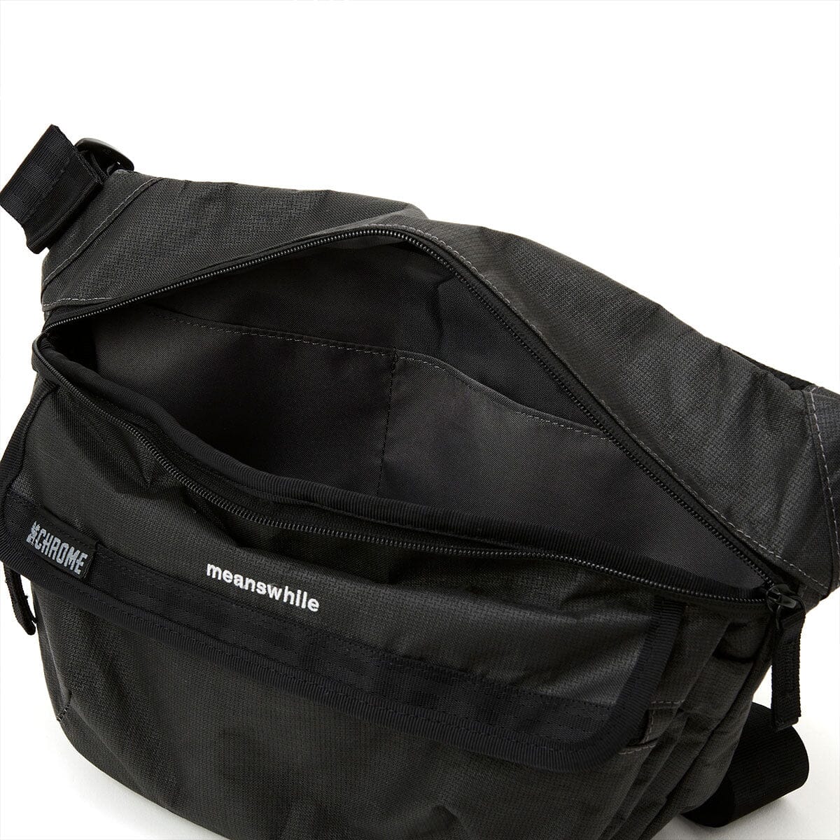 CHROME | meanswhile BOT FLAP SLING 5L | ボットフラップ スリング 5L